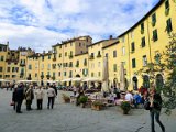 Piazza Anfiteatro, Lucca