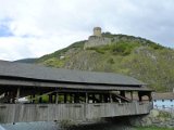 old bridge and Château de la Bâtiaz, Martigny / starý dřevěný most a Château de la Bâtiaz, Martigny